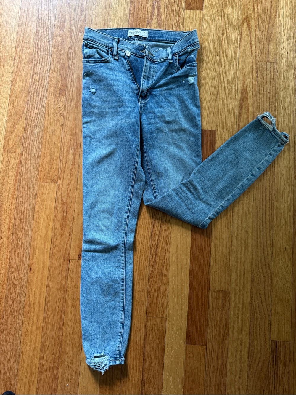 NWOT Abercrombie & Fitch Jeans